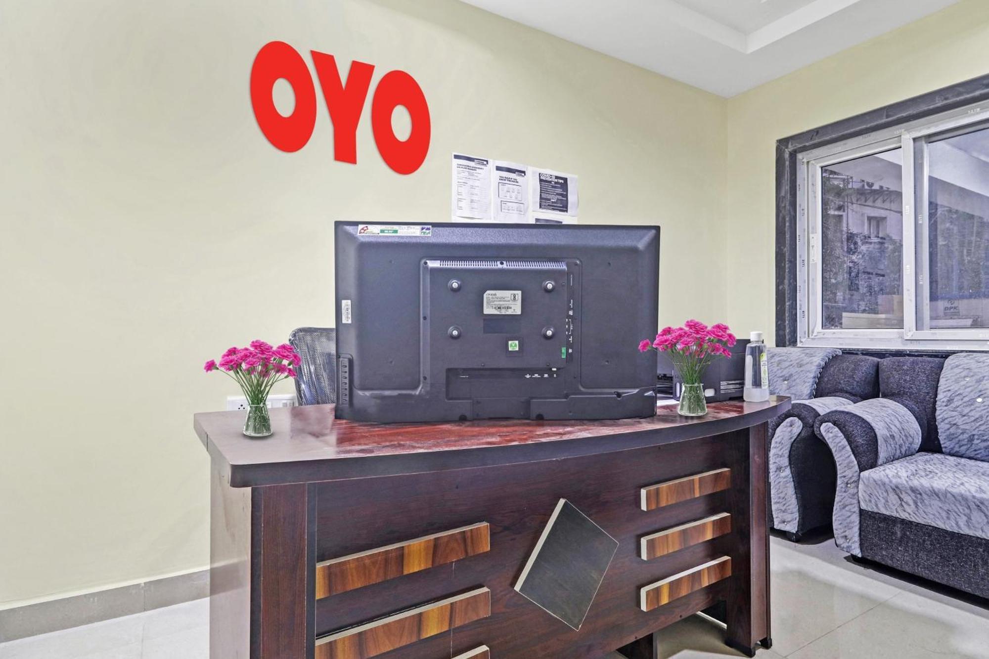 Hotel O Hanuma Residency Sururnagar Bagian luar foto